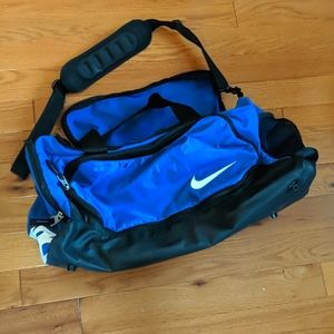 Nike sport duffle NWOT